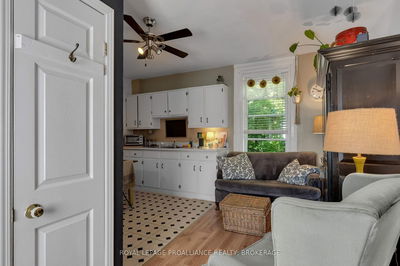 430 KING St, Gananoque - Gananoque image-0-4