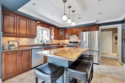 1 Woodspring Crt, Hamilton - Rural Flamborough image-0-3