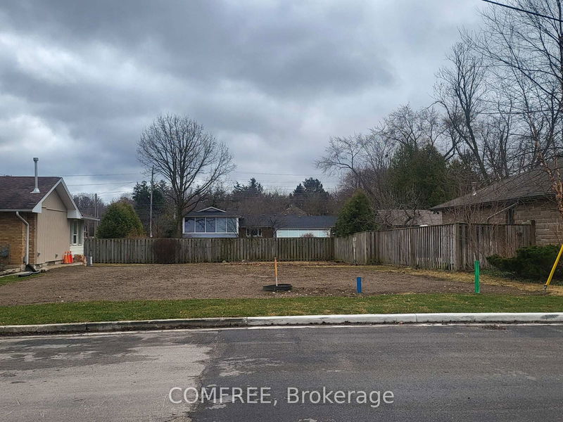 10 Lynwood Ave, Guelph - Dovercliffe Park/Old University image-0-0