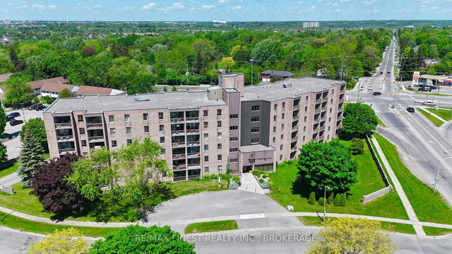 602 - 17 Eldon Hall Place