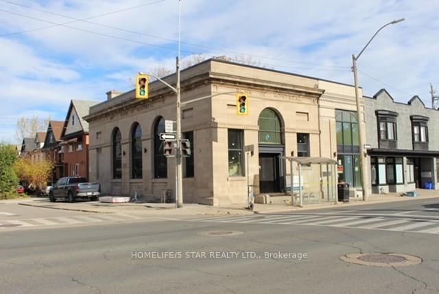 home for lease on 202-837 King Street E