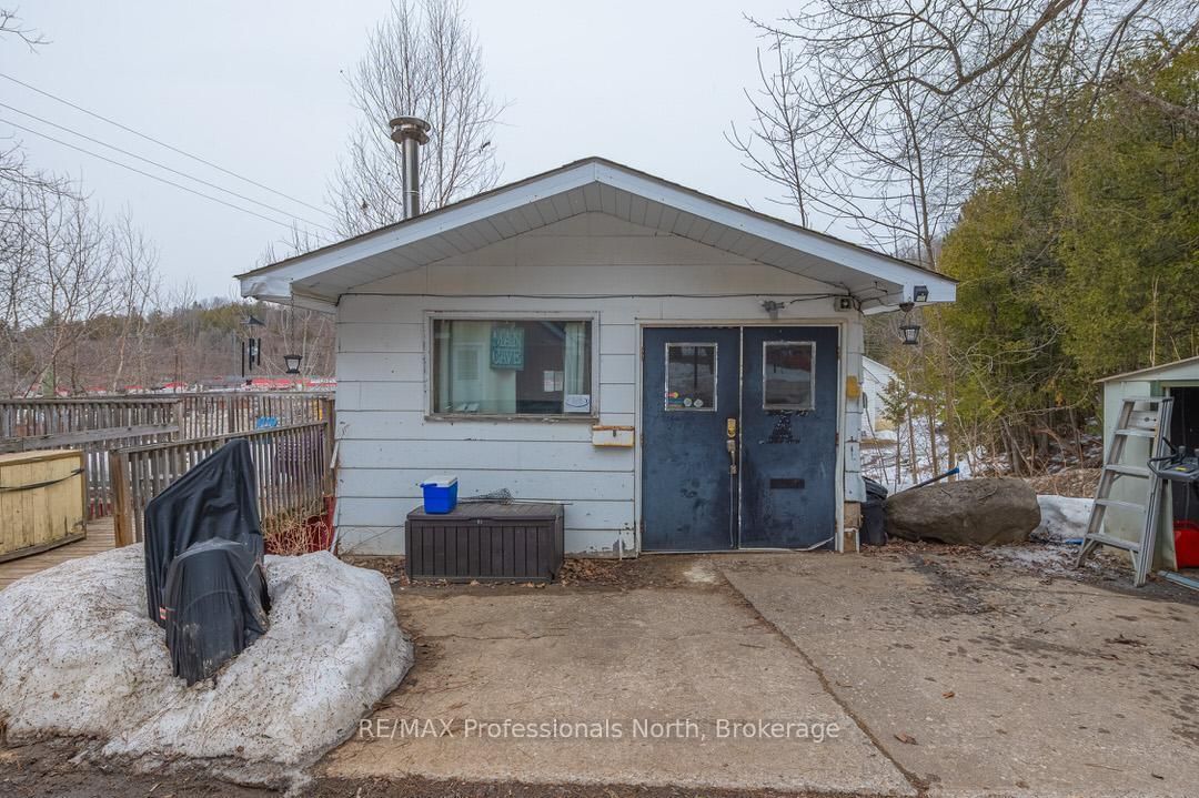 Listing Image 44