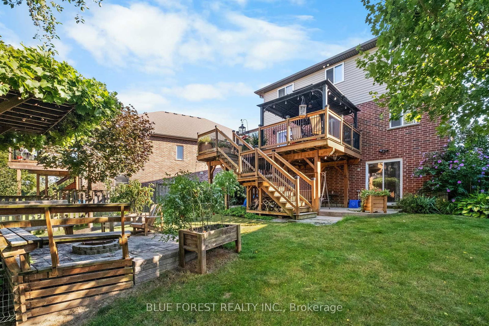 Detached House for sale at 2982 Devon Road, London, South W, N6E 0A4 - MLS: X12059769