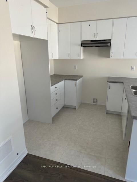 8 Dennis Avenue - Photo 3