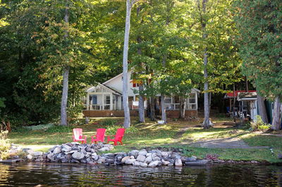 Detached House for sale at 38 Dewey's Island Road, Kawartha Lakes, Fenelon Falls, K0M 1N0 - MLS: X12060018
