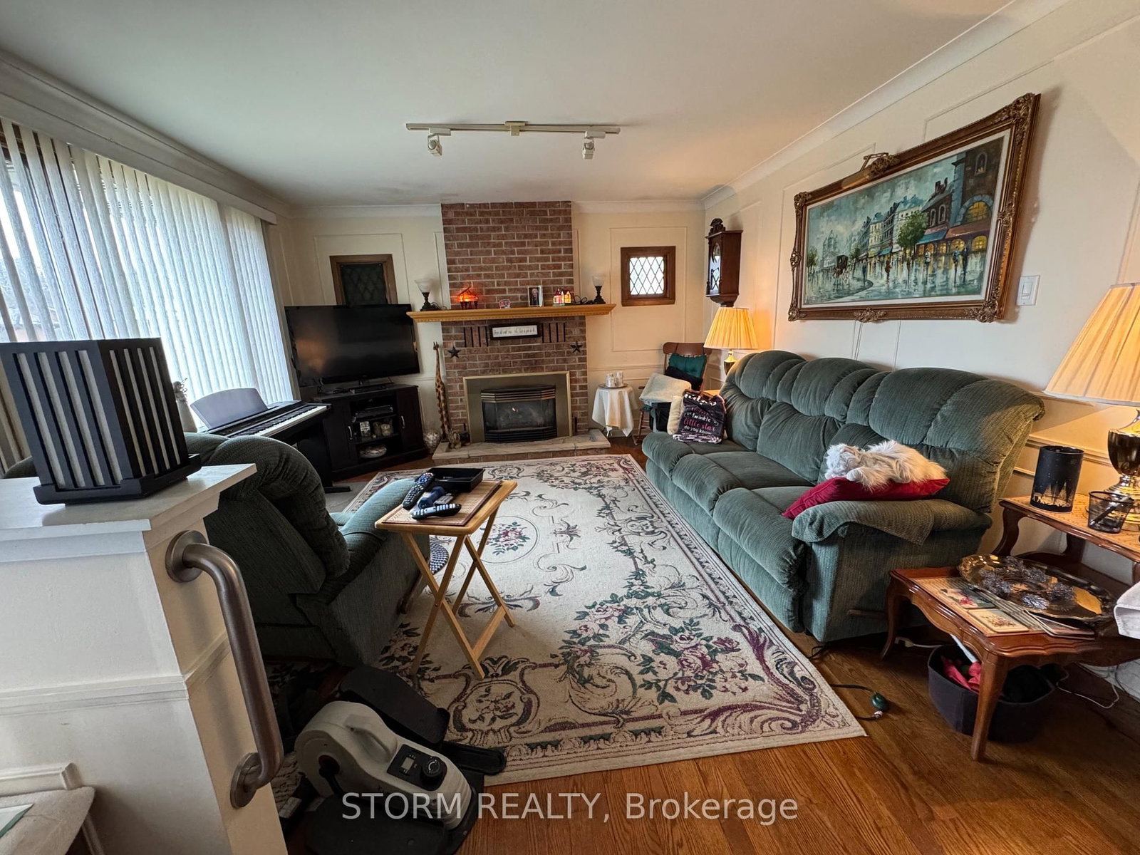 Listing Image 7
