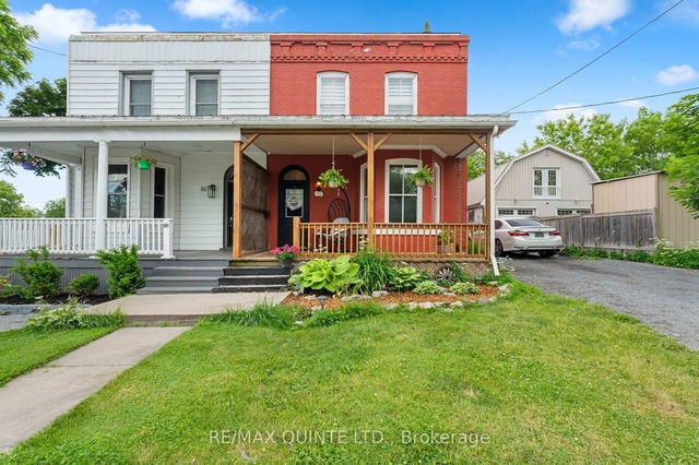 84 ROBINSON Street