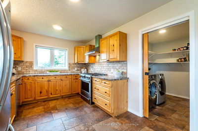 3737 HIGHWAY 124, Magnetawan - Magnetawan image-0-3