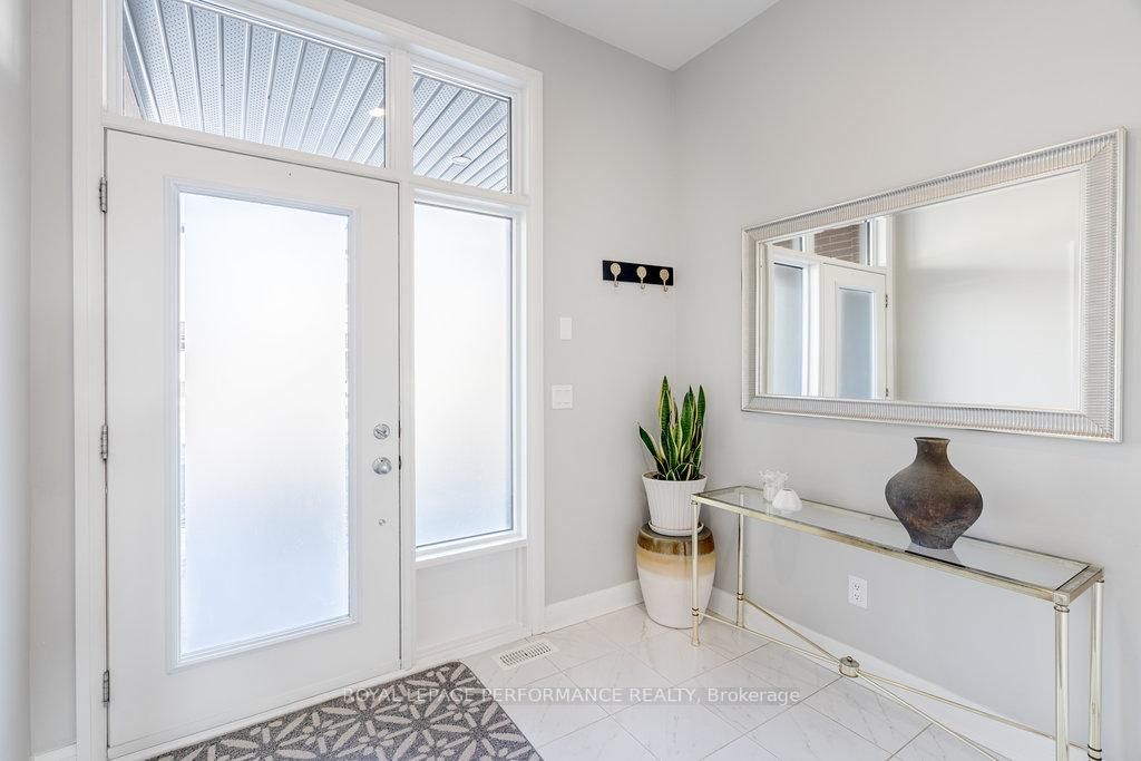 Townhouse sold at 302 Squadron Crescent, Ottawa, CFB Rockcliffe and Area, K1K 4Z4 - MLS: X12060881