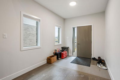 215 ROY MCDONALD Dr, London - South W image-0-4