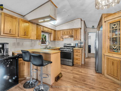 1088 Colony Rd, Lake of Bays - Mclean image-0-2