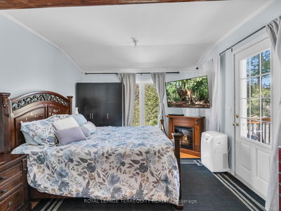 1088 Colony Rd, Lake of Bays - Mclean image-0-4
