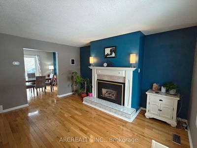 8342 ROWAN Dr, Metcalfe - Metcalfe image-0-2