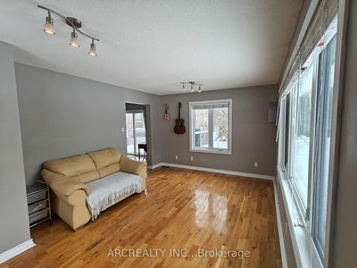 8342 ROWAN Dr, Metcalfe - Metcalfe image-0-3