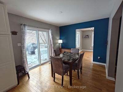 8342 ROWAN Dr, Metcalfe - Metcalfe image-0-4