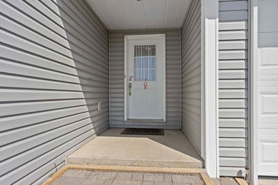 1095 Fred Brown Rd, Bissett Creek - Lennox and Addington - South image-0-2
