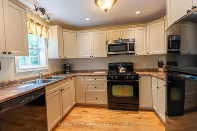 Unit 111-8 — 1052 Rat Bay Rd, Lake of Bays - Franklin image-0-4