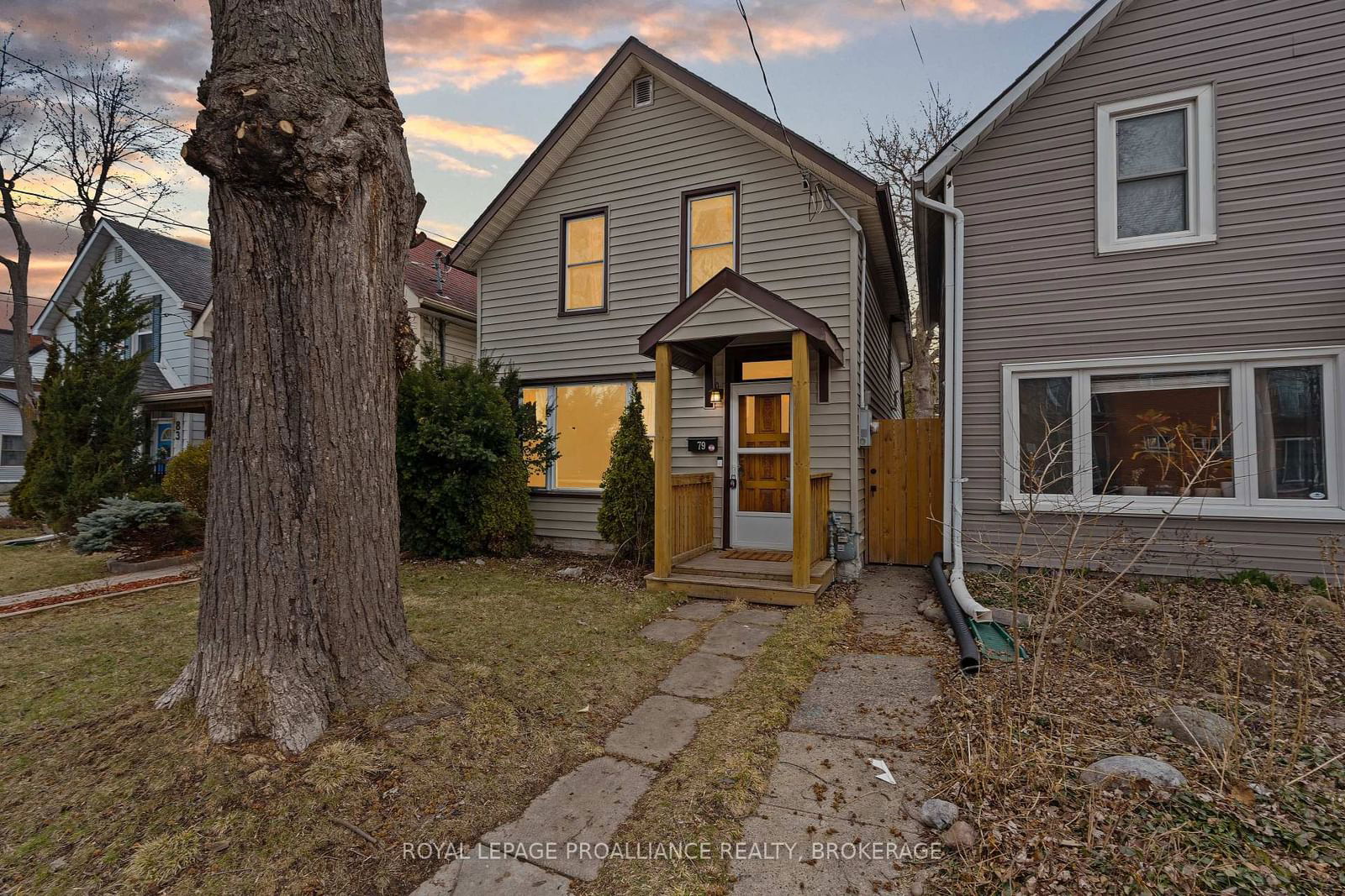 Detached House sold at 79 Pine Street, Kingston, East of Sir John A. Blvd, K7K 1W4 - MLS: X12061626