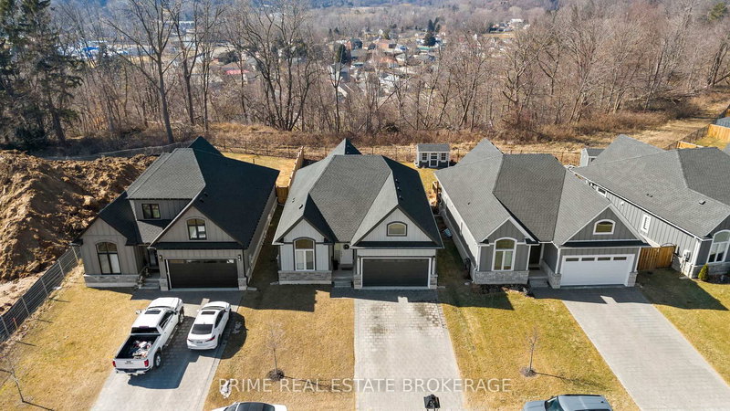 15 Compass Tr, Central Elgin, N5L 0B8 | Image 3