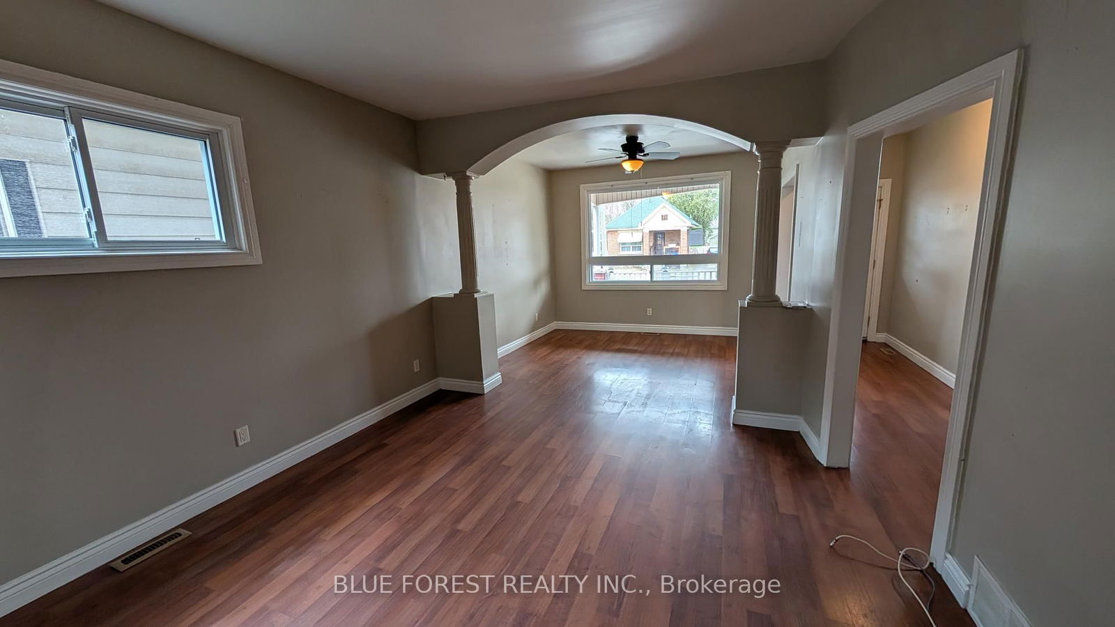 Detached House for sale at 104 Oak Street, London, East M, N5Z 2H6 - MLS: X12062418