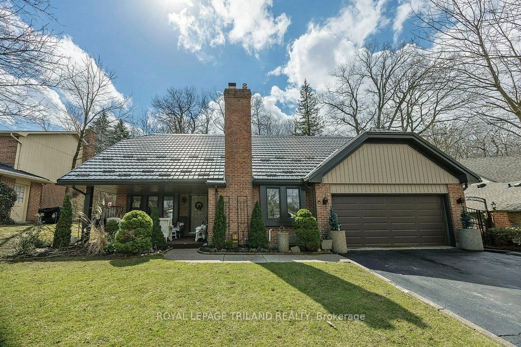 Detached House for sale at 5 FOXCROFT Crescent, London, South K, N6K 3E1 - MLS: X12062443