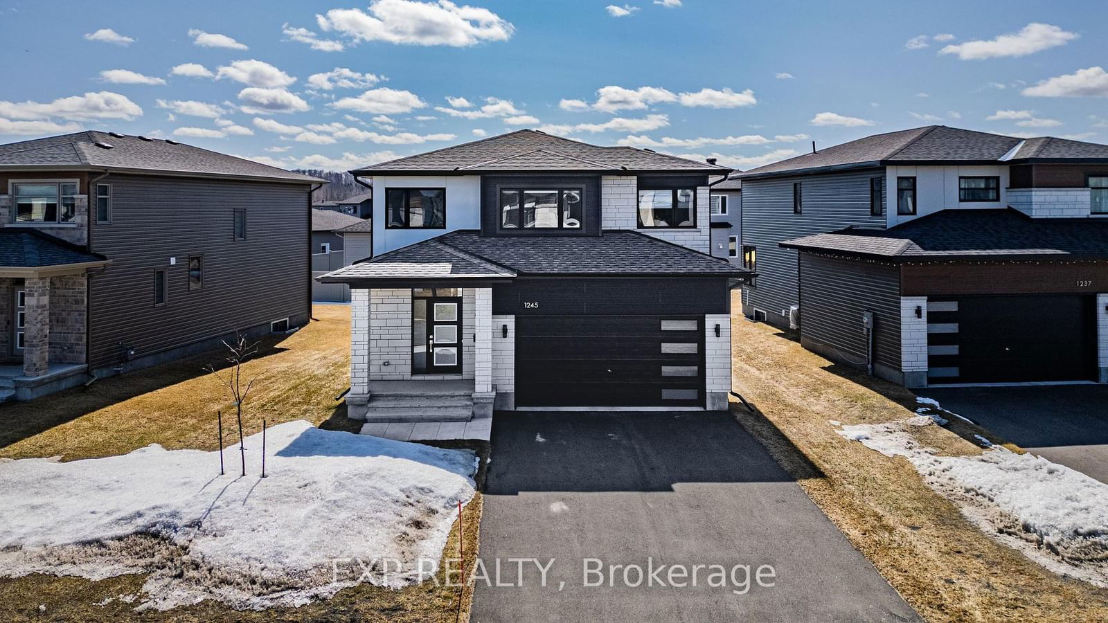 Detached House for sale at 1245 Diamond Street, Clarence-Rockland, Clarence/Rockland Twp, K4K 0M5 - MLS: X12062484