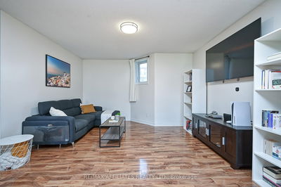 Unit 8 — 39 MAIN St, The Nation - Limoges image-0-4