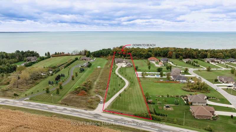 4640 LAKESHORE Rd, Plympton-Wyoming - Plympton Wyoming image-0-0