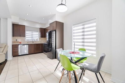 136 Westbank Tr, Hamilton - Stoney Creek Mountain image-0-4