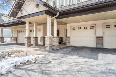 32C Douglas Ave, Ottawa - Lindenlea image-0-2