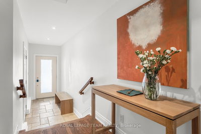 32C Douglas Ave, Ottawa - Lindenlea image-0-4