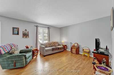 1337 Tudor Cres, Peterborough East - 4 South image-0-3