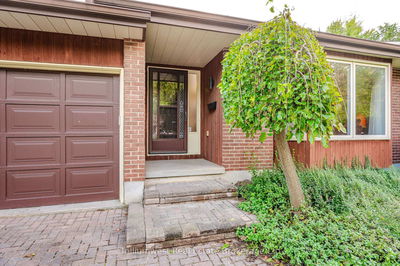2 Pickwick Pl, Guelph - Willow West/Sugarbush/West Acres image-0-2