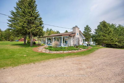 11462 Opeongo Rd, Barry's Bay - Madawaska Valley image-0-3