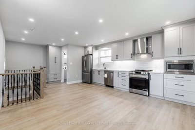 Unit C — 2 Thorndale Avenue — photo 6