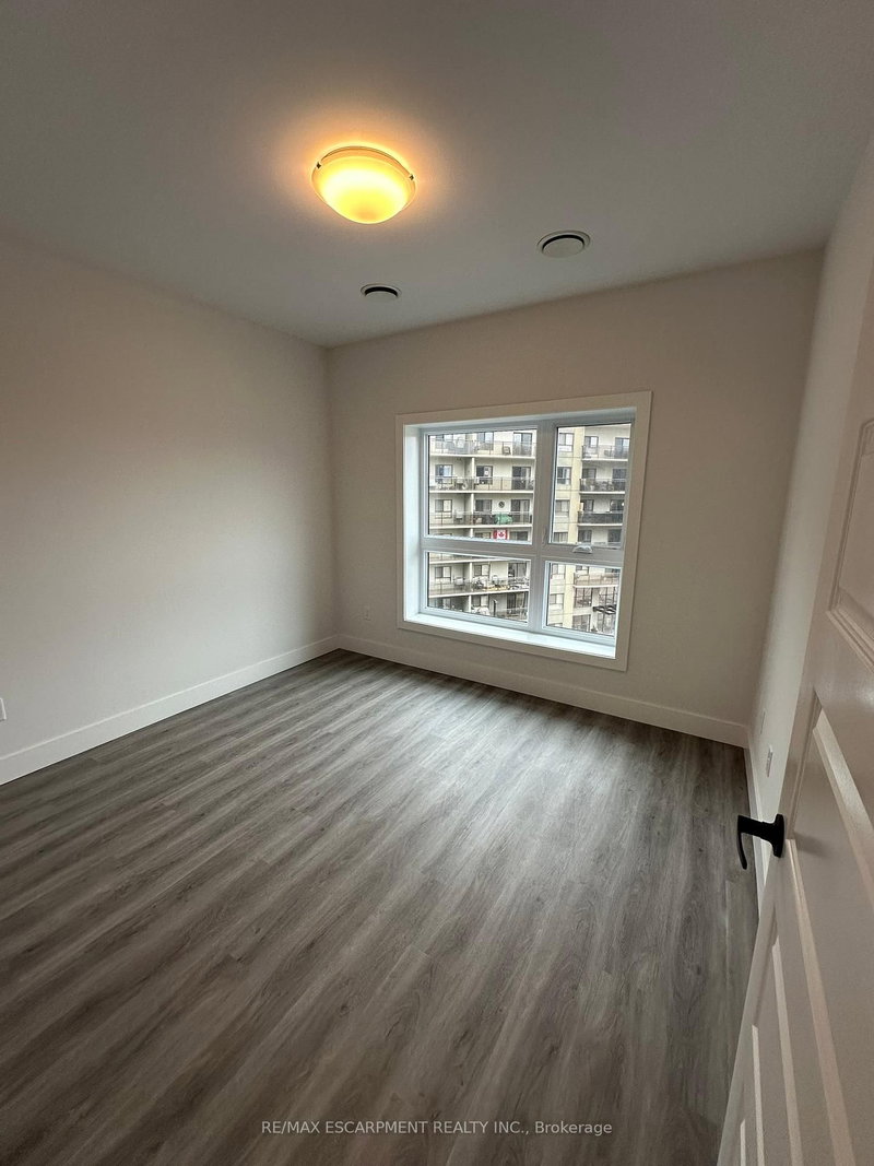 307 - 1000 Lackner Pl, Kitchener, N2A 0L9 | Image 3