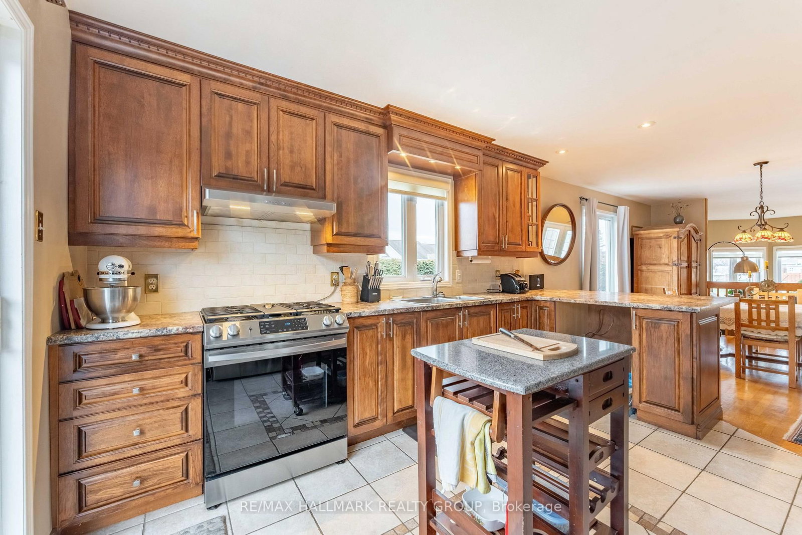 Listing Image 13