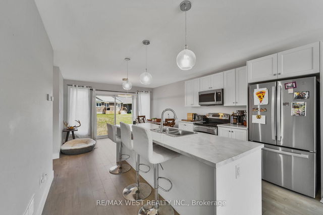 85 Acorn Trail