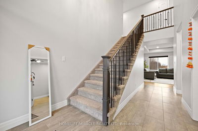 61 Raycroft Dr, Belleville - Thurlow Ward image-0-4