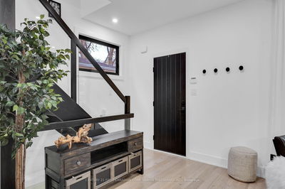 919 Waterloo St, London East - East B image-0-4