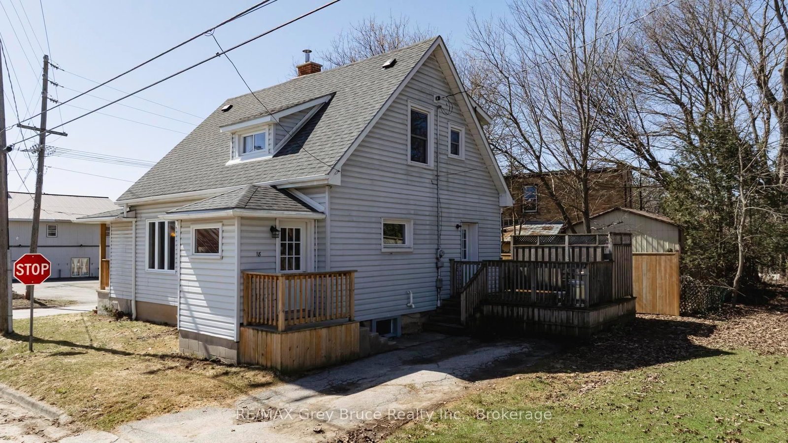 Listing photo 2