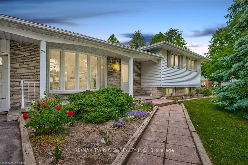 Detached House for sale at 75 Bettley Crescent, Kitchener, N2B 2N7 - MLS: X12066288