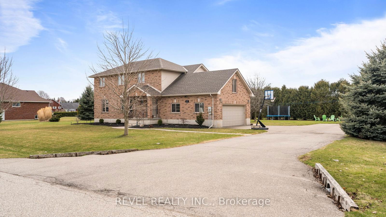 Detached House sold at 5 Cedar Lane, Brant, Burford, N0E 1A0 - MLS: X12066323