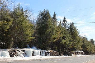 2750 Muskoka 117 Rd, Lake of Bays - Mclean