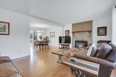 2313 Edward Kidd Cres, North Gower - North Gower image-0-3