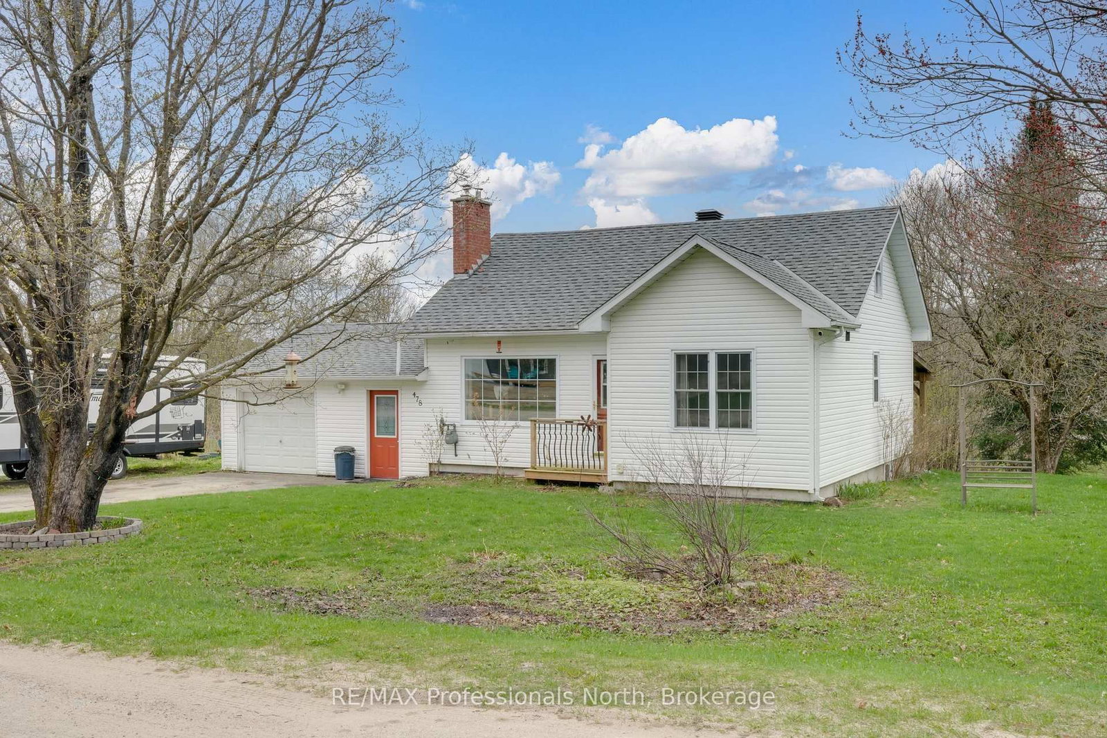 Listing photo 2