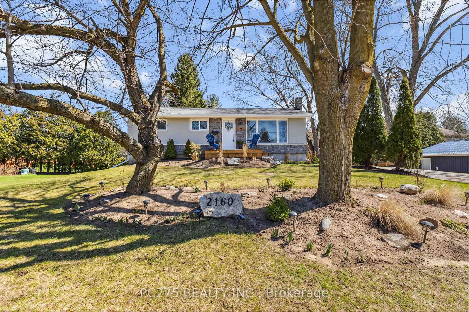 Detached House sold at 2160 Edinburgh Street, Strathroy-Caradoc, Mount Brydges, N0L 1W0 - MLS: X12066766