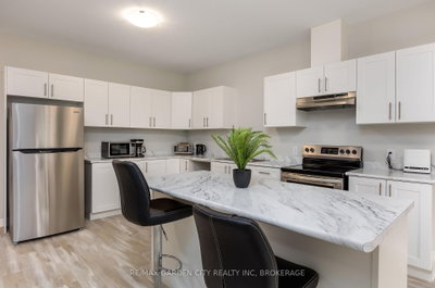 Detached House leased at UPPER-34 BOUNTY Avenue, Thorold, Ontario, L2V 0H3 - Rolling Meadows - MLS: X12066791