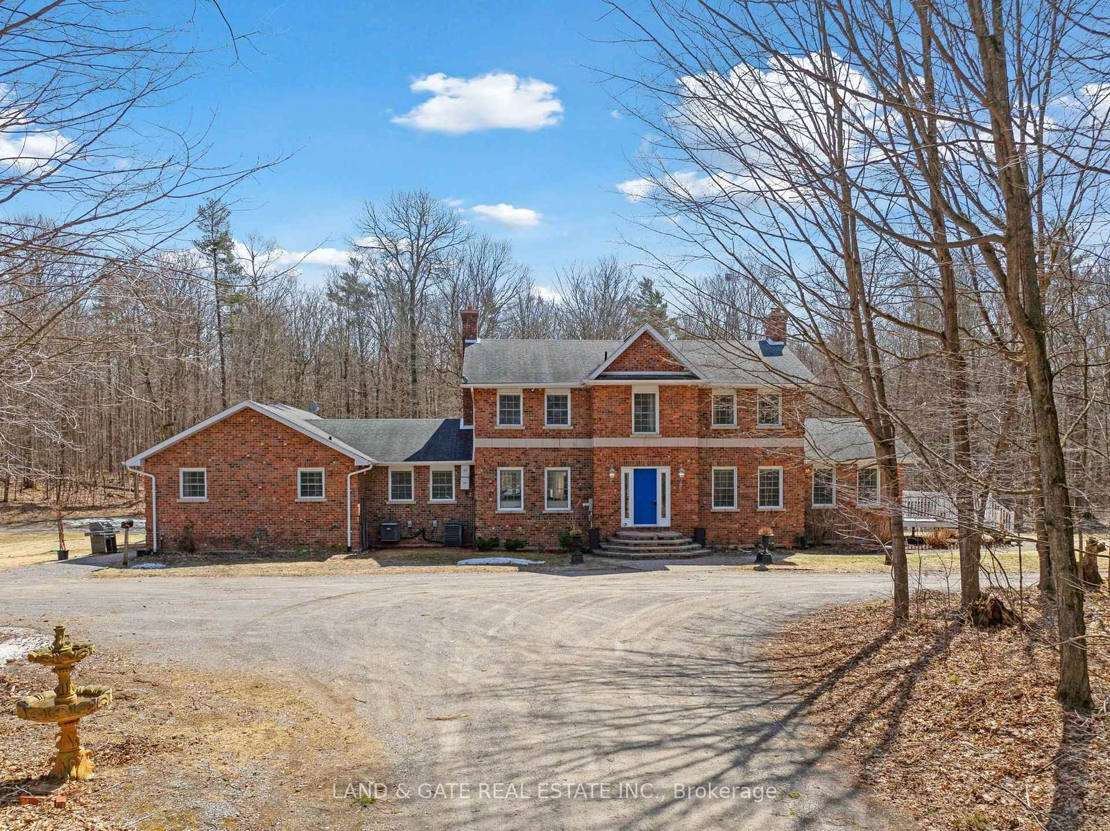 Detached House sold at 398 Sandy Hook Road, Kawartha Lakes, Pontypool, L0A 1K0 - MLS: X12066828