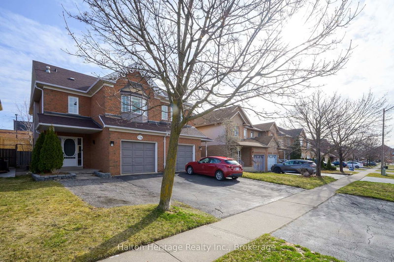 129 Harnesworth Cres, Hamilton, L0R 2H6 | Image 3